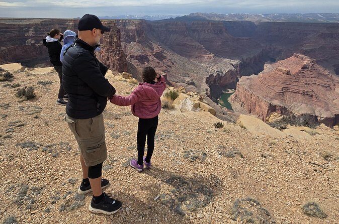 Picnic at East Grand Canyon Tables and Chairs Privided No Crowds - FAQs