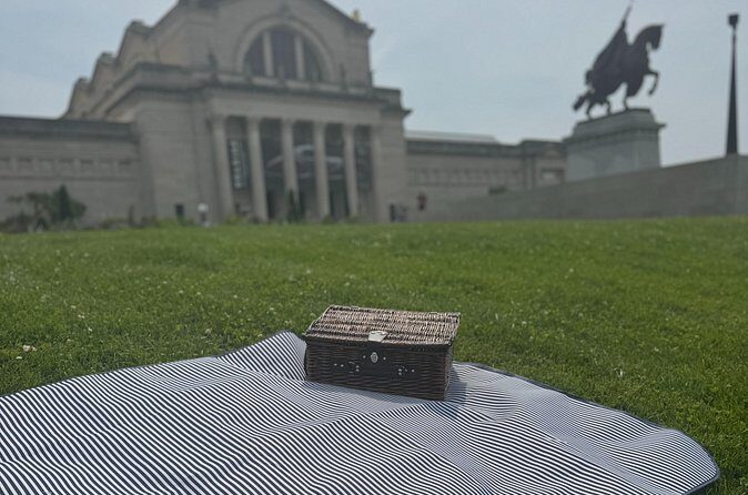 Picnic for 2-3 in Forest Park: 3-4 Restaurants in Every Basket! - Who Is It Best For?