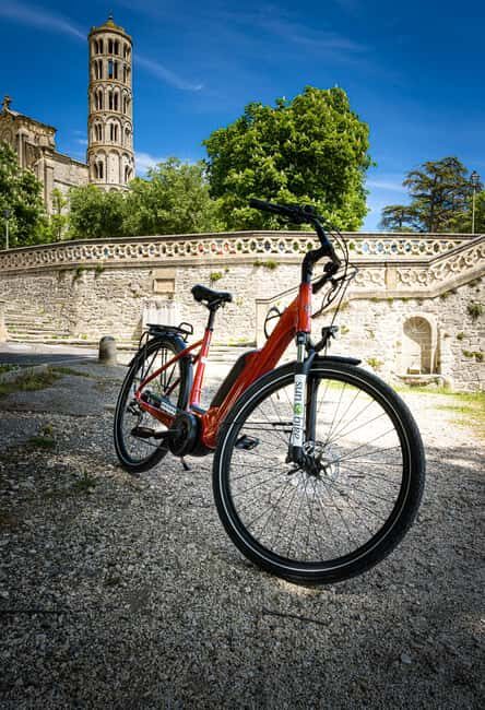 Picnic next to Lavender fields by e-bike - A Scenic Ride and Tasty Picnic in Provence: E-Bike Tour of the Luberon