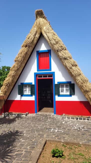 Pico Arieiro, Santana, São Lourenço & more  Full Day+PickUp - The Itinerary in Detail: What to Expect