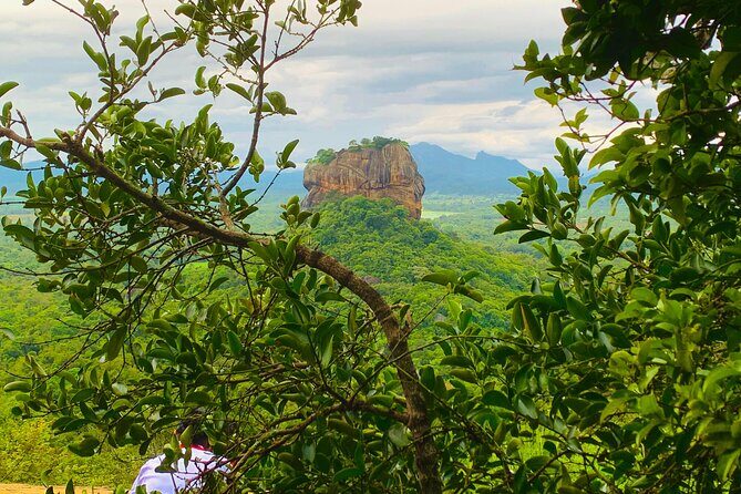 Pidurangala Sunset or Sunrise Tour by Tuk-Tuk - Discovering the Pidurangala Sunset or Sunrise Tour by Tuk-Tuk