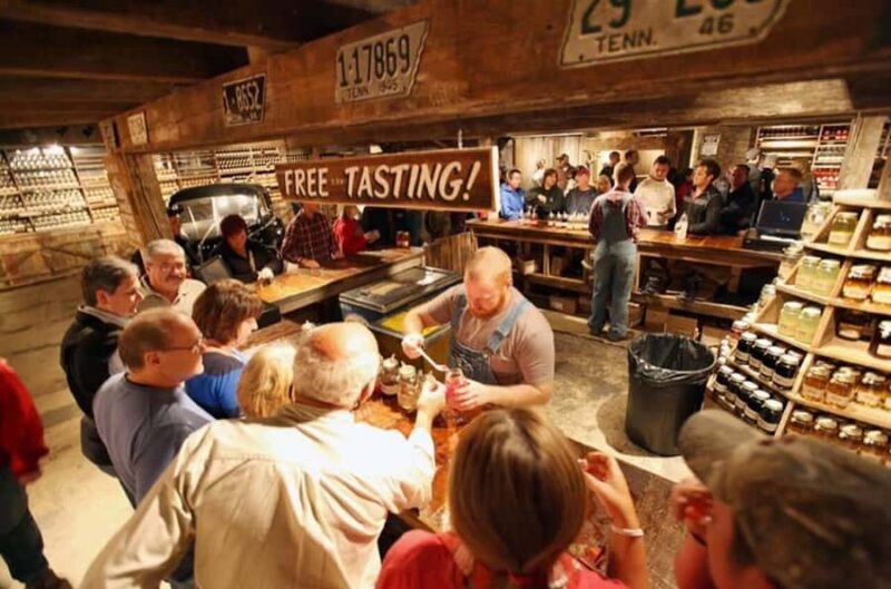 Pigeon Forge: Famous Moonshine & Wine Tasting Tour - Detailed Review of the Moonshine & Wine Tour