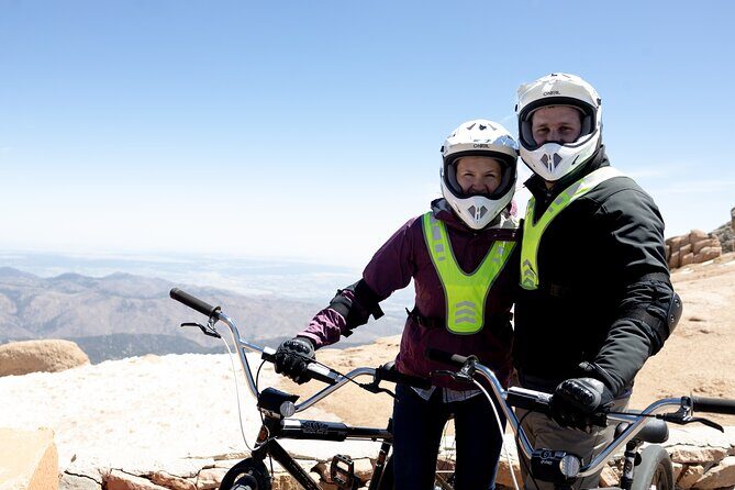 Pikes Peak Summit Downhill Bike Tour - An In-Depth Look at the Pikes Peak Summit Downhill Bike Tour