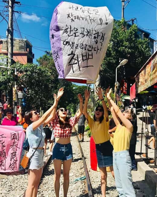 Pingxi | Colorful Sky Lantern Experience with Gift - A Bright Choice in Taiwan: The Pingxi Sky Lantern Experience