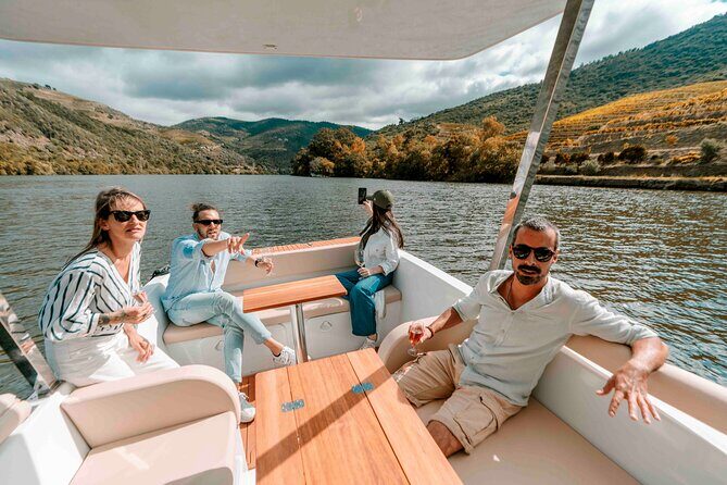 Pinhão: Electric Boat Experience 1h - Taste of Two Wines - Frequently Asked Questions