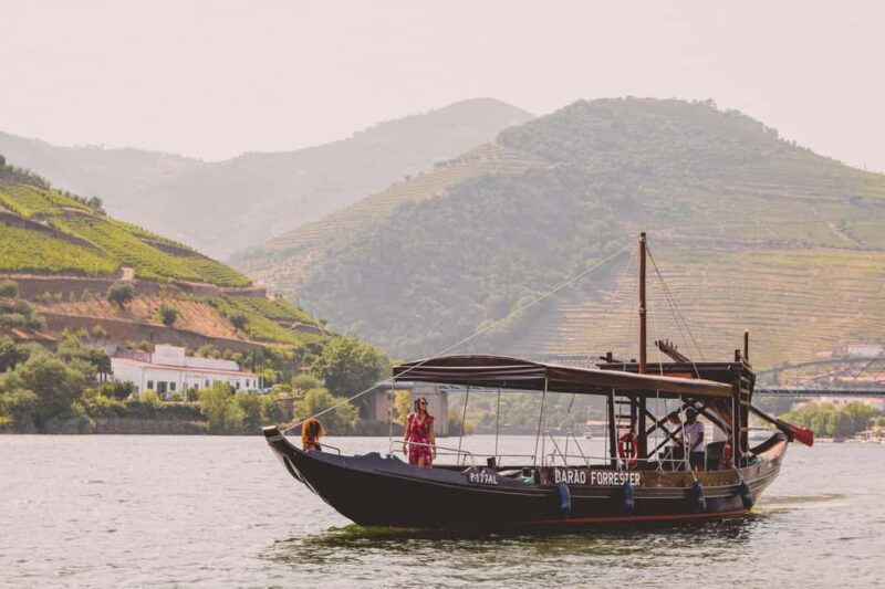 Pinhão: Private Sunset Rabelo Tour with Bottle of Port Wine - Key Points