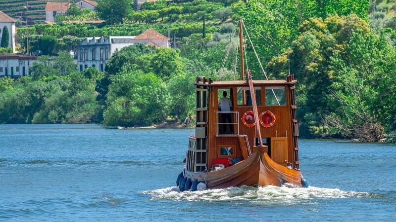 Pinhão: Rabelo Boat Cruise with a Port Tasting at a Winery - Key Points