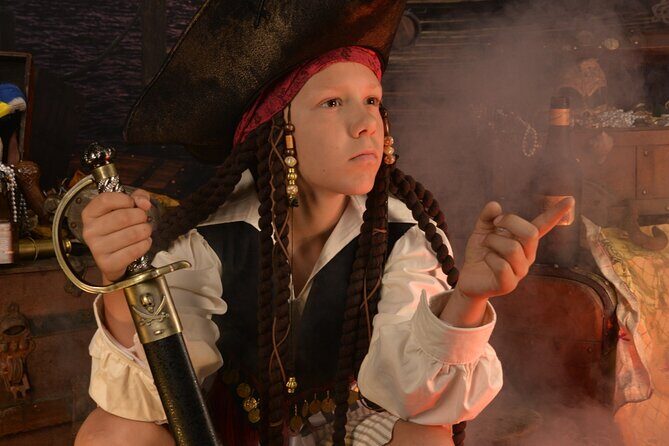 Pirate Costume Photo Shoot - A Fun, Authentic Salem Pirate Photo Experience