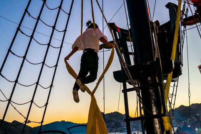 Pirate Ship Sunset Dinner and Show in Los Cabos - What We Love About This Tour