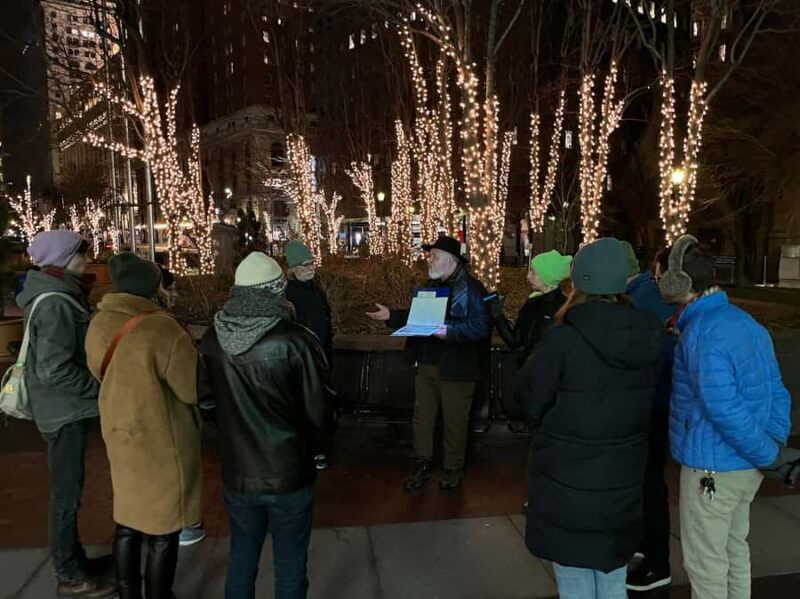 Pittsburgh: Downtown Holiday Lights Walking Tour - An In-Depth Look at the Downtown Holiday Lights Walking Tour