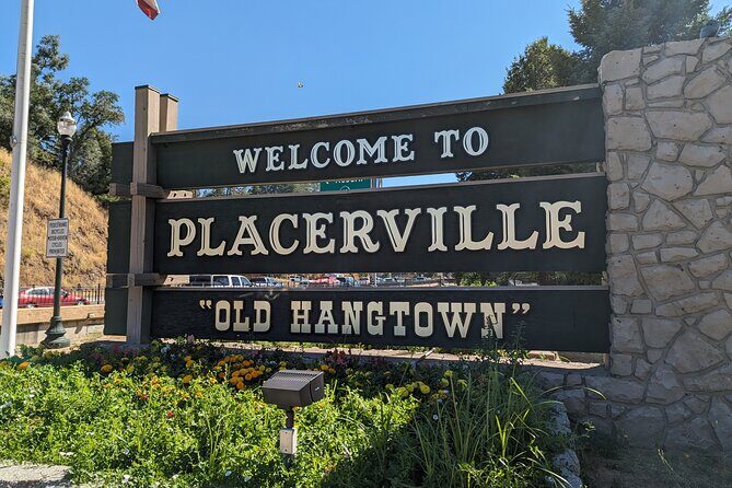Placerville Scavenger Hunt Walking Tour and Game - Key Points