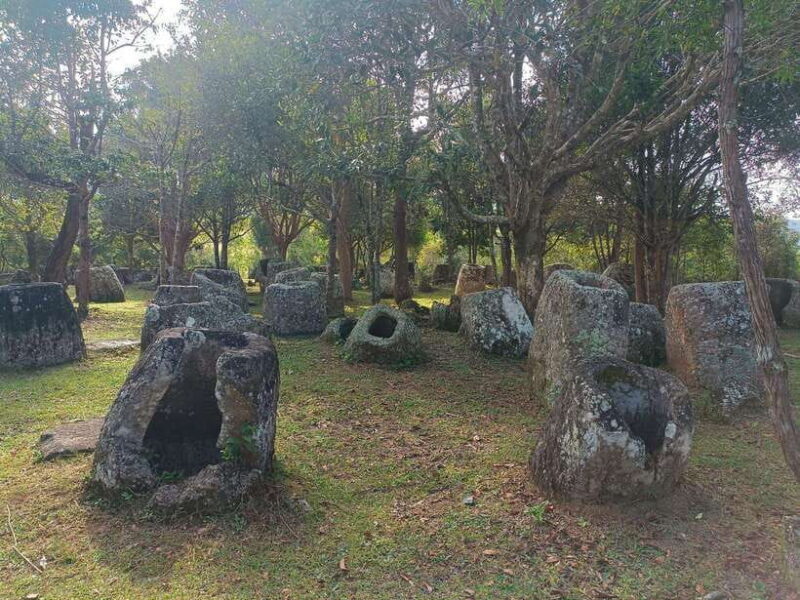 Plain of jars share group tour - Key Points
