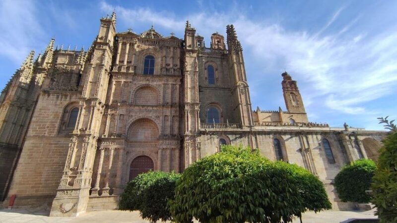 Plasencia: Cathedral Visit and City Highlights Guided Tour - The Sum Up: Who Will Appreciate This Tour?