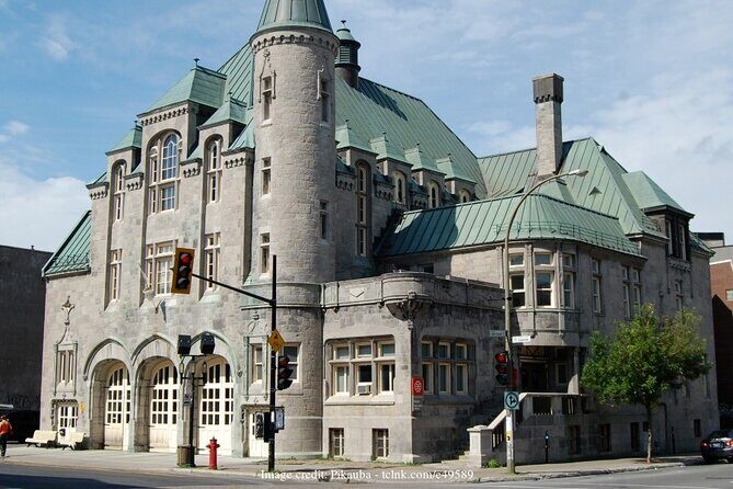 Plateau Mont Royal & The Mile End: Private 2.5-hour Walking Tour - Key Points