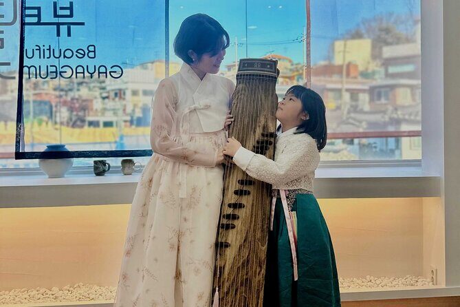 Play Gayageum in Hanbok Cultural Experience in Bukchon - Key Points