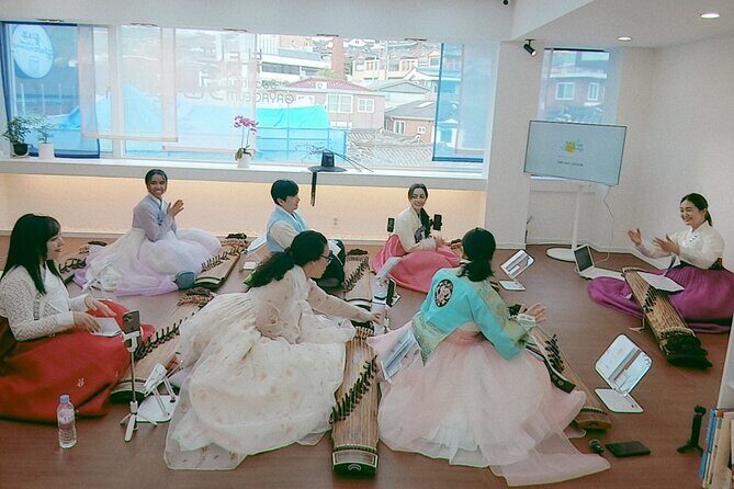 Play Gayageum in Hanbok Cultural Experience in Bukchon - FAQ