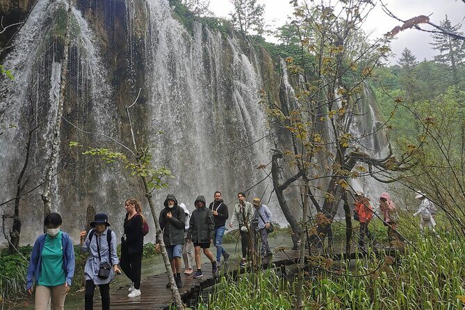 Plitvice Lakes Group Walking Tour with Local Guide - Key Points