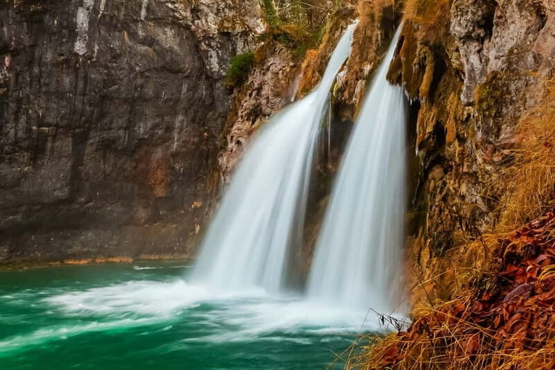 Plitvice Lakes: Guided Walking Tour with Train and Boat Ride - Discovering Plitvice Lakes: A Guided Tour Worth Considering