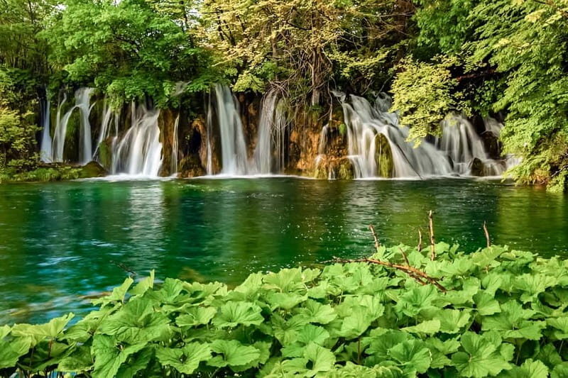 Plitvice Lakes: Guided Walking Tour with Train and Boat Ride - Timing, Duration, and Practicalities