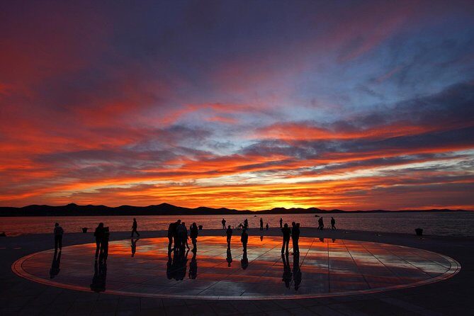 Plitvice Lakes Private Guided Tour from Zadar with Transfer to Zagreb - Key Points