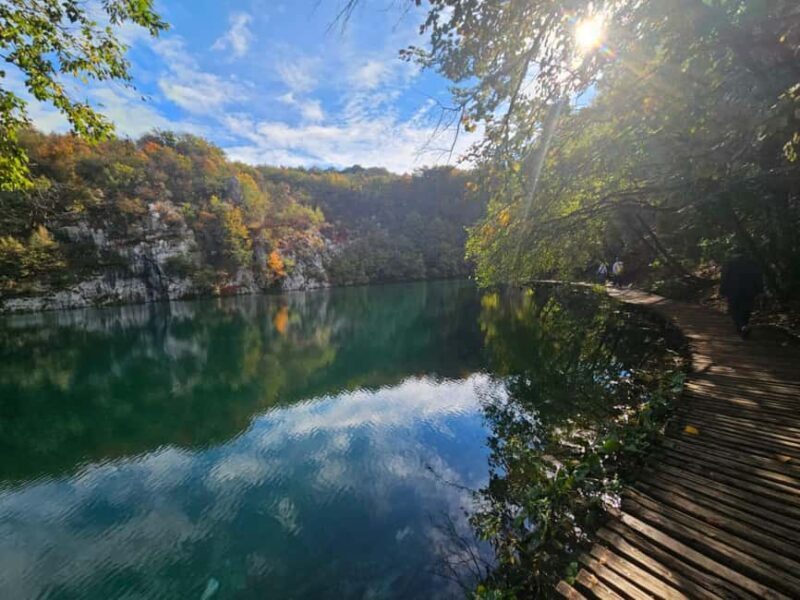 Plitvice: Plitvice Lakes Guided Tour with Boat Ride - Summary of the Experience