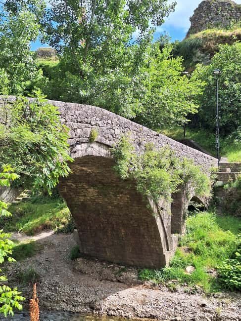 Podgorica: Secrets of the Old Town/ Geheimnise der Altstadt - The Perfect Introduction: Walking Through History