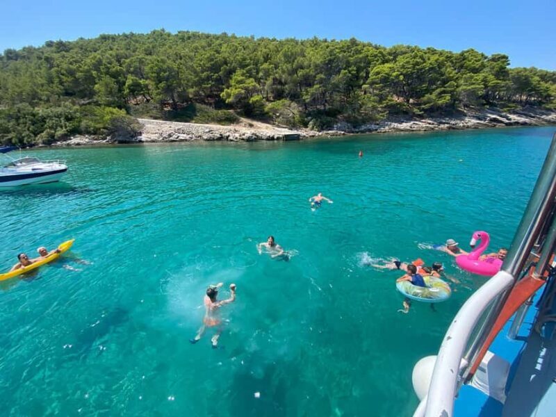 Podstrana: Full-Day Boat Trip to Bra and Shipwreck Kontesa - Practical Tips for Your Trip