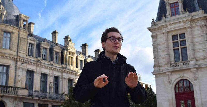 Poitiers: Discover all the City's Heritage in a Walking Tour - A Walk Through Poitiers: An Authentic Glimpse