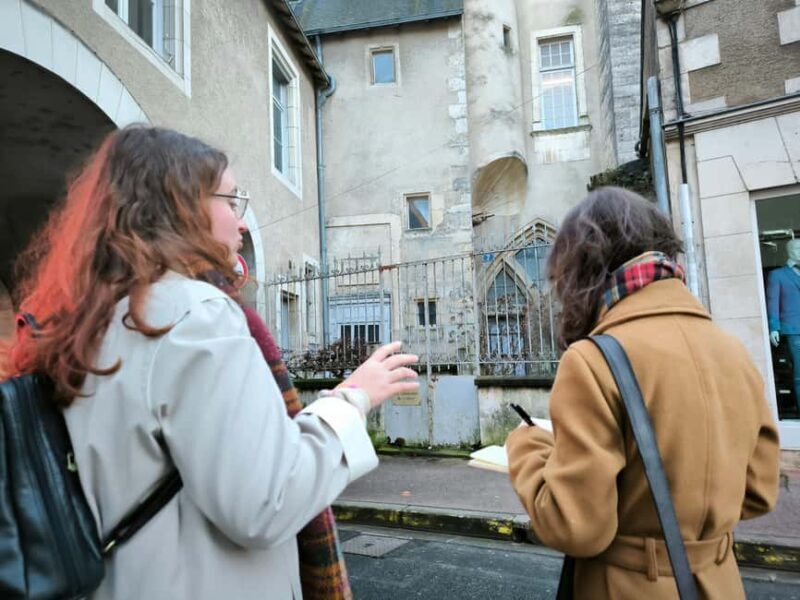 Poitiers: Eleanor of Aquitaine Walking Tour - Limitations and Considerations