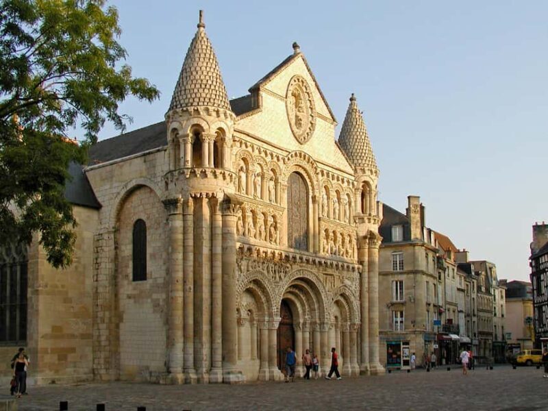 Poitiers: Eleanor of Aquitaine Walking Tour - Who Would Enjoy This Tour?