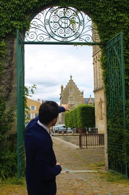 Poitiers: Eleanor of Aquitaine Walking Tour - FAQs