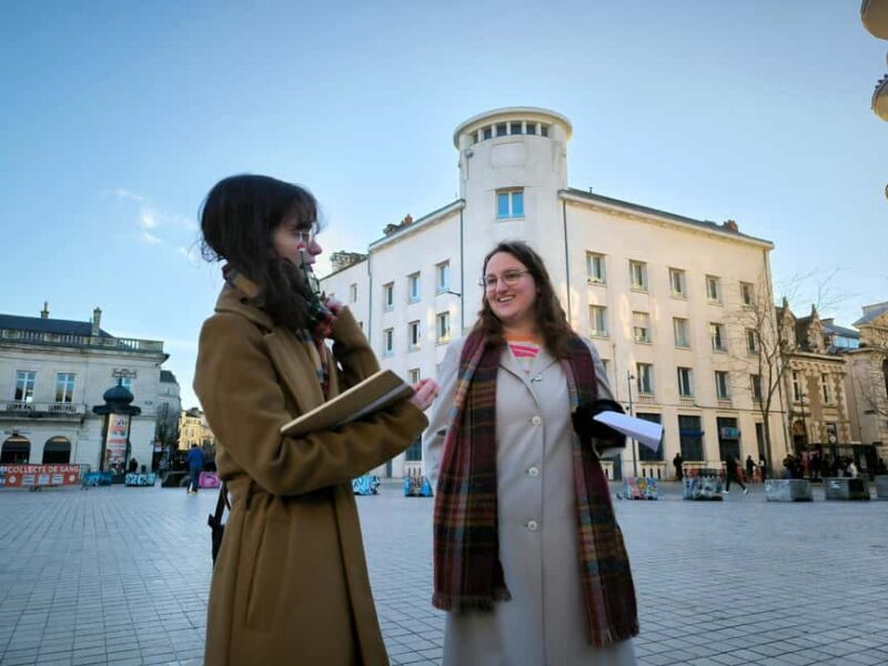 Poitiers: Eleanor's Treasure Hunt  Guided City Tour - FAQ