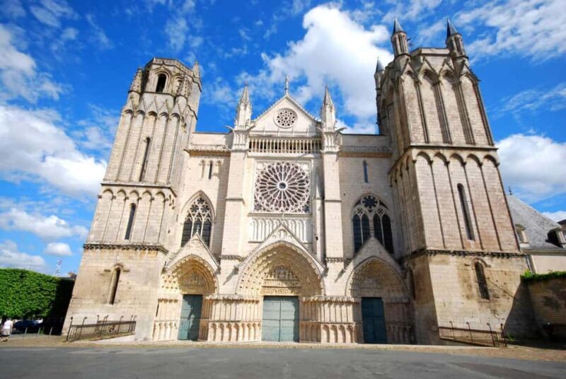 Poitiers: Half-Day Tour with Baptistere and Food Tasting - A Detailed Look at the Tour Experience