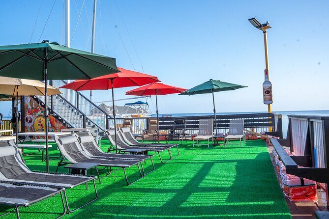 Poko Loko Floating Bar: Island Chill - A Deep Dive into the Poko Loko Floating Bar Experience