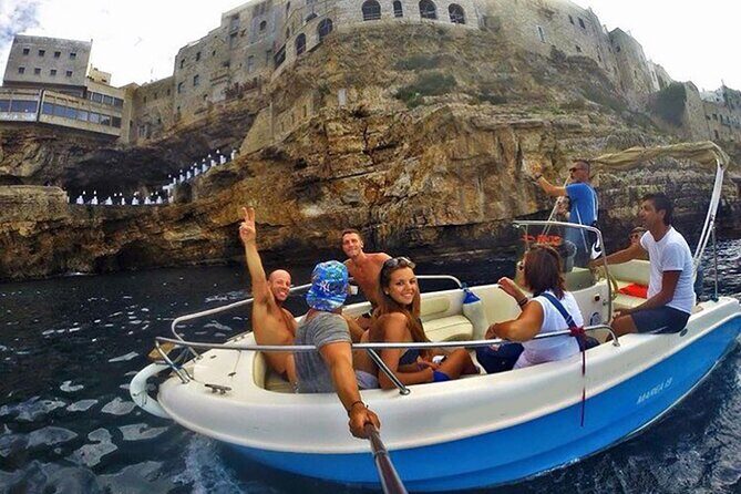 POLIGNANO BY BOAT: amazing sea caves and free drinks! - The Itinerary in Detail: What You Can Expect