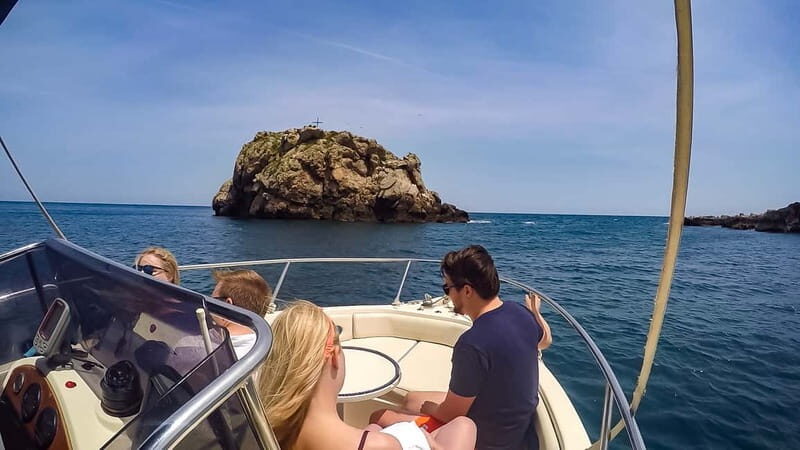 Polignano: Coastline Tour With Prosecco And Taralli & Swim - A Close Look at the Polignano Coastline Tour