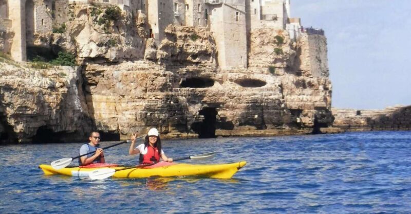Polignano kayak tour + swimming stop in cave - Key Points