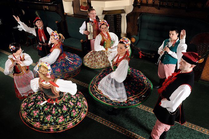Polish Folk Show with 3 course dinner in Krakow legendary restaurant - Who is This Tour Best For?