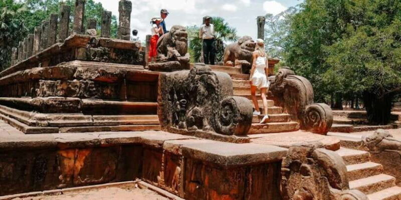 Polonnaruwa ancient city Guided tour From Galle - The Experience: a Mix of Active and Relaxed Moments