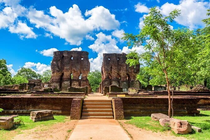 Polonnaruwa Ancient City Private Day Tour (Hidden Gems) - Experience the Beauty of Polonnaruwa with a Private Guided Tour