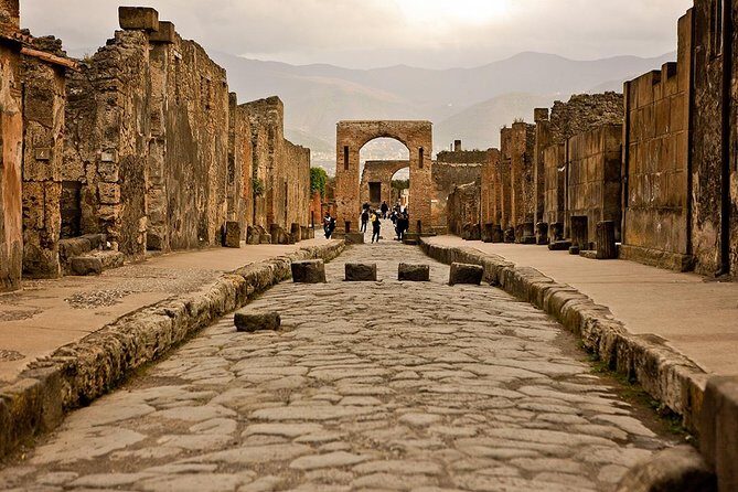 Pompeii and Amalfi Coast Day Trip from Naples - Experience the Best of Pompeii and the Amalfi Coast in One Day