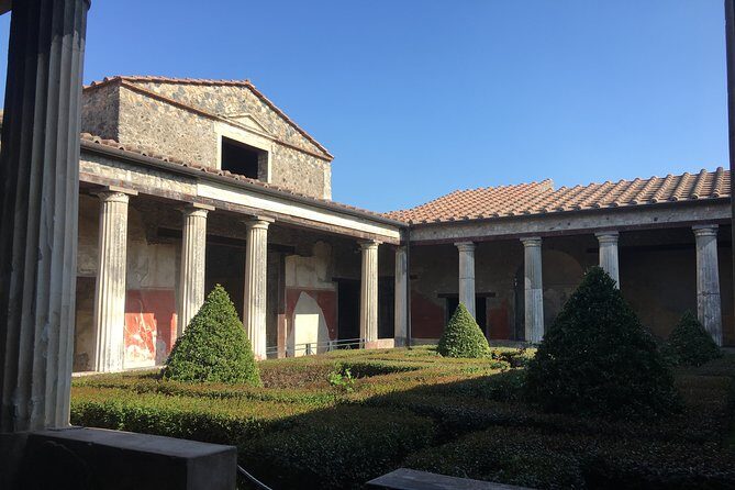 Pompeii and Herculaneum with archaeologist, small group of 10!!! - FAQ