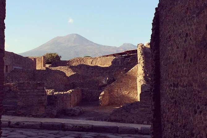 Pompeii at Sunset: the Golden Hour with your Local Archaeologist - Exploring Pompeii at Sunset: A Deep Dive
