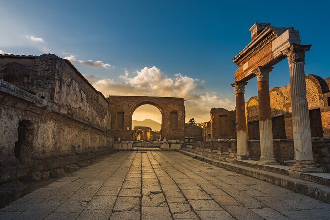 Pompeii guided group tour plus entry ticket - Discovering Pompeii in a Short Time with a Guided Group Tour