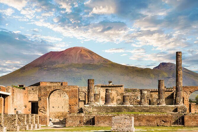Pompeii guided group tour plus entry ticket - Why This Tour Works for Different Travelers