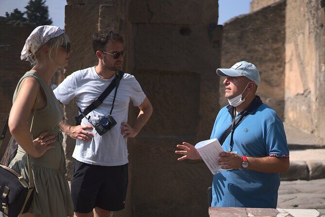 Pompeii Guided Tour & Horse Riding on Vesuvius with Lunch - Key Points