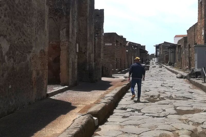 Pompeii: Guided Tour with Archaeologist with max. 12 People - Why Choose This Tour?