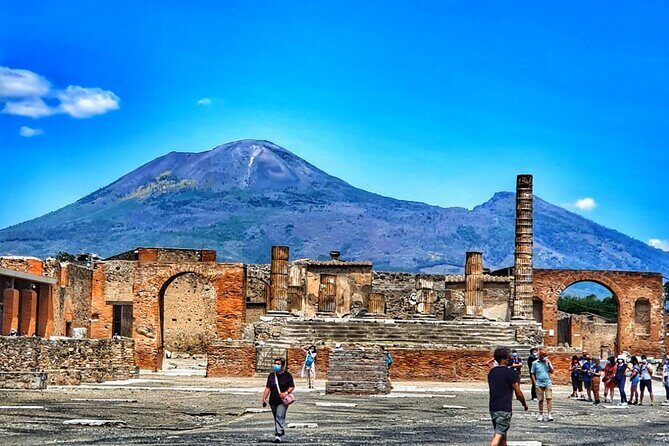 Pompeii & Mount Vesuvius Tour with Guided Visit, Tickets & Lunch - Authentic Experience with a Touch of Adventure