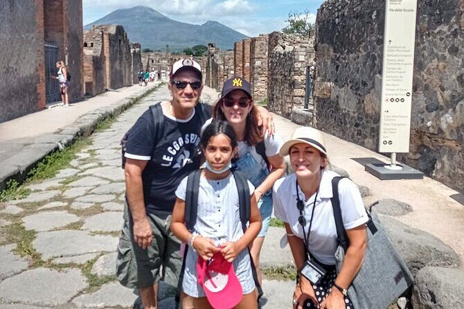 Pompeii Private Walking Tour with Expert and Authorized Guide - The Itinerary Breakdown: What to Expect