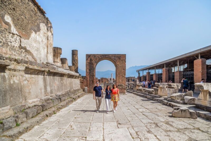 Pompeii: Small Group Tour with an Archaeologist - FAQ